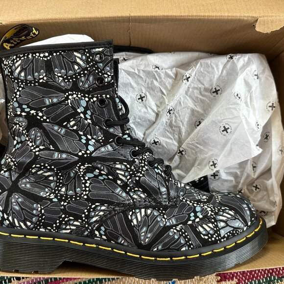 NEW Doc Dr. Martens 1460 Butterfly Print Combat Boots! - Picture 7 of 7